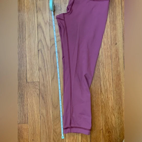 Lululemon Wunder Under crop leggings 21” size 6 - Picture 4 of 6